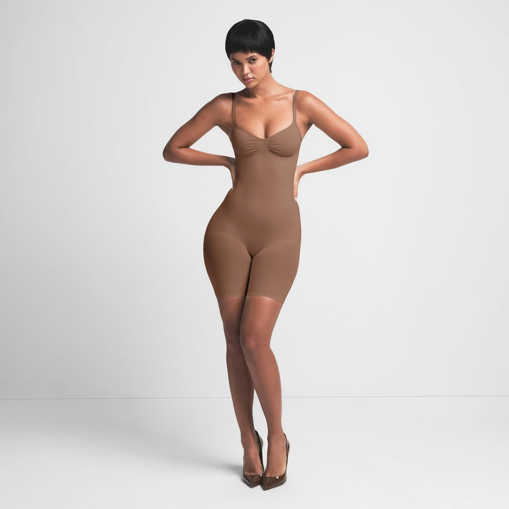 SEAMLESS SCULPT MID THIGH BODYSUIT