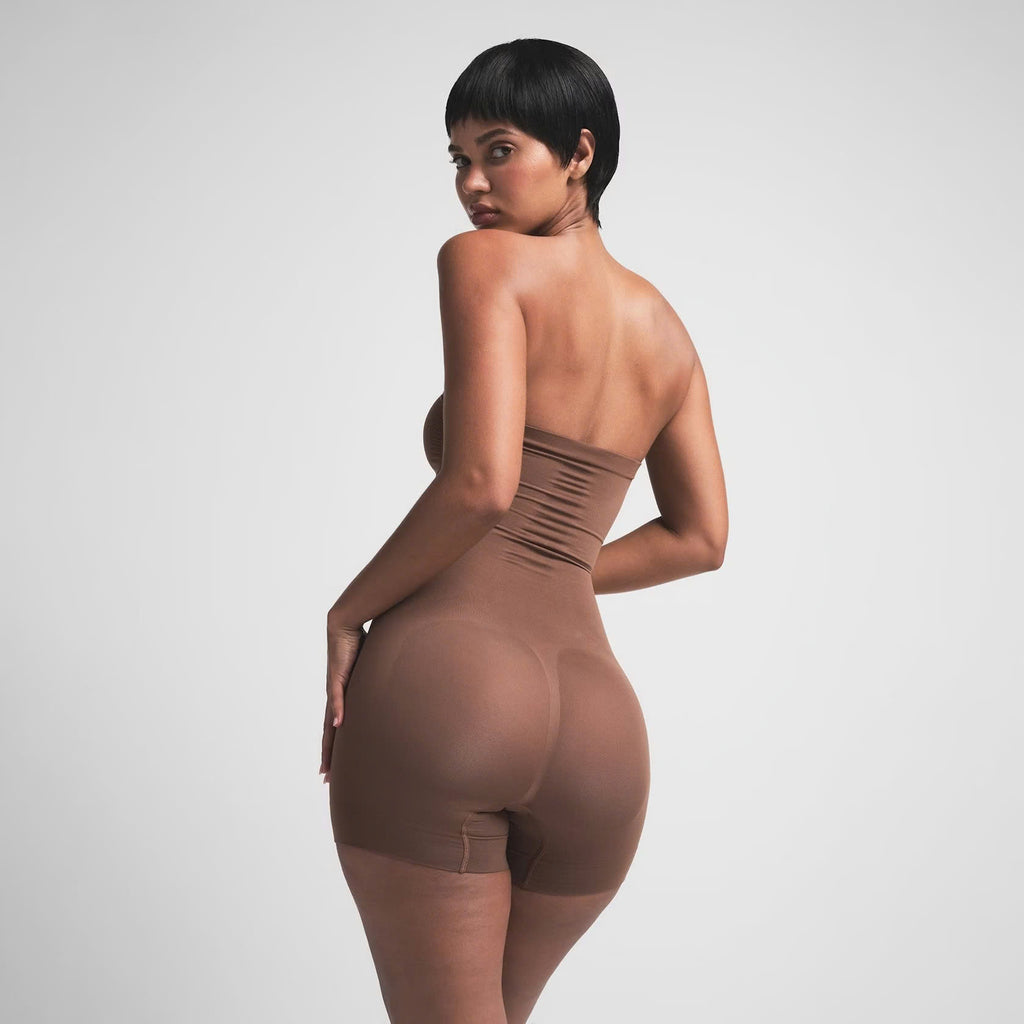 SEAMLESS SCUPLT STRAPLESS SHORTIE BODYSUIT